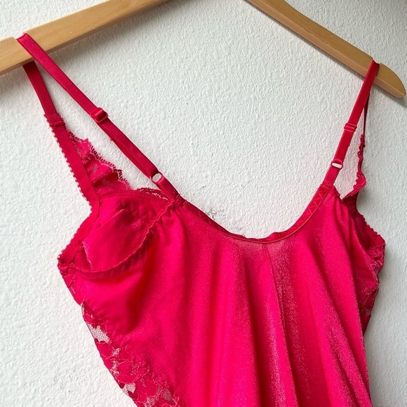 NWT Vintage Victoria's Secret Gold Label Red Lace Bodysuit Size 36C - Picture 10 of 15